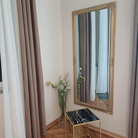 Zdenka - 100 M From The Опатия