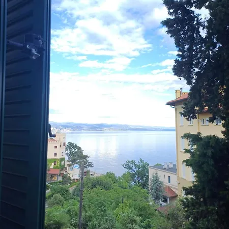 Zdenka - 100 M From The Apartment Opatija