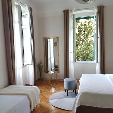 Zdenka - 100 M From The Apartment Opatija