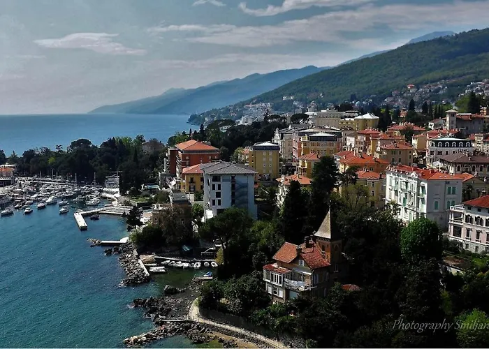 شقة Zdenka - 100 M From The *